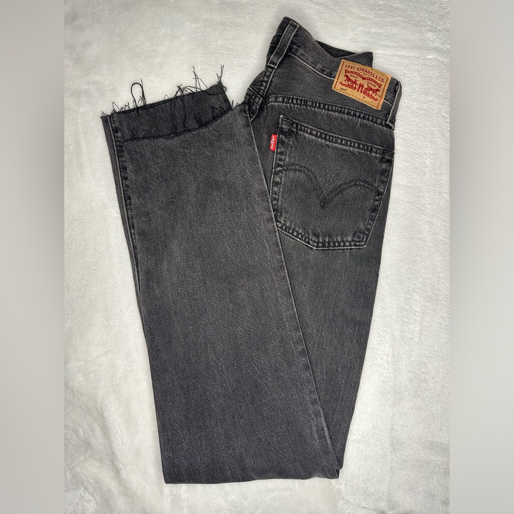 Black Levi’s Jeans
